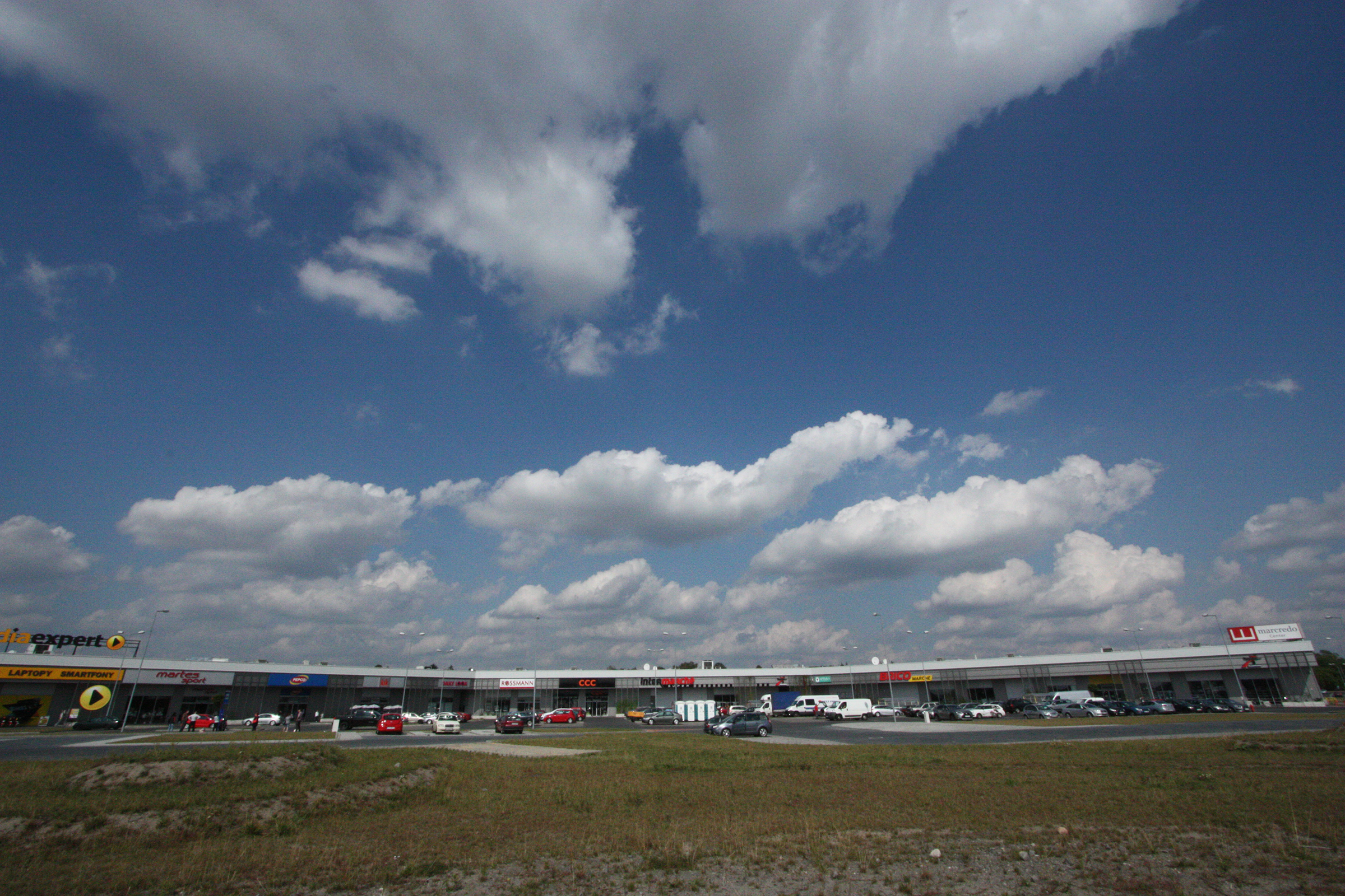 centrum handlowe, marcredo, 2014, parking, panorama, blekit, niebo
